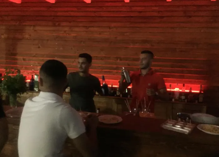 Отель Sunrise Cameria