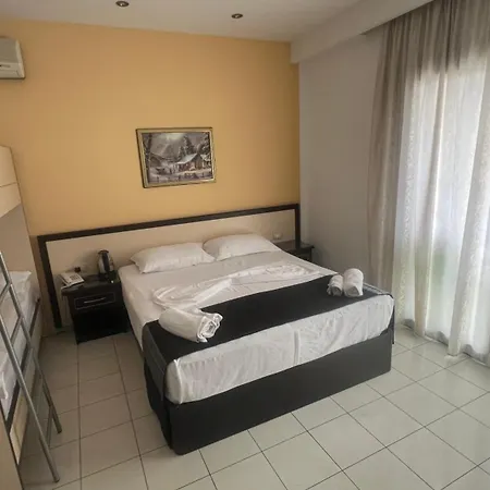 Hotel Sunrise Cameria