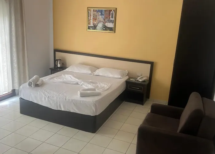 Sunrise Cameria 3* Dıraç