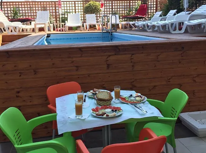 Sunrise Cameria Hotell